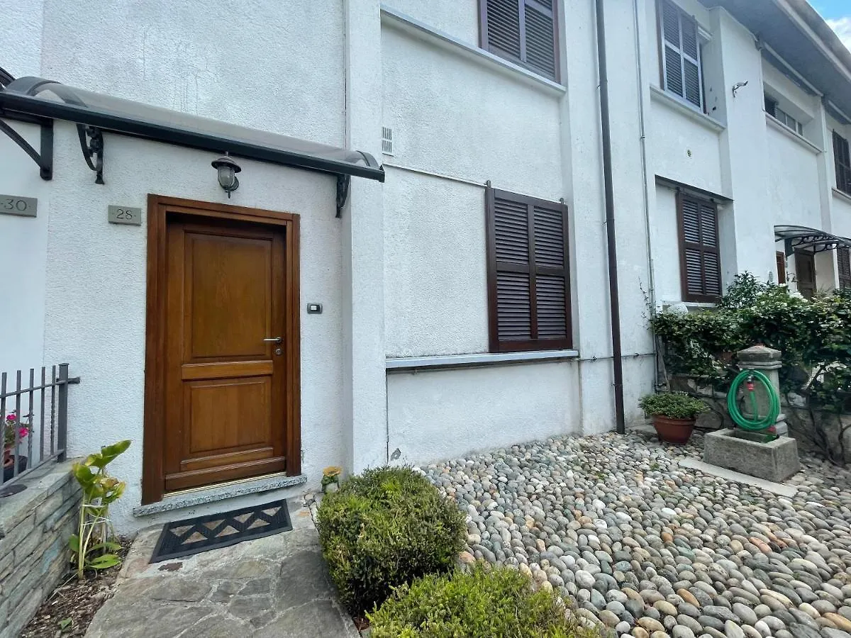 Terraced House With Garden In Dongo - Larihome A13